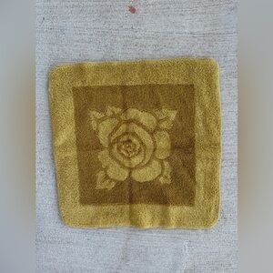 Vintage 1970s Sears Royal Touch Floral MCM Towel